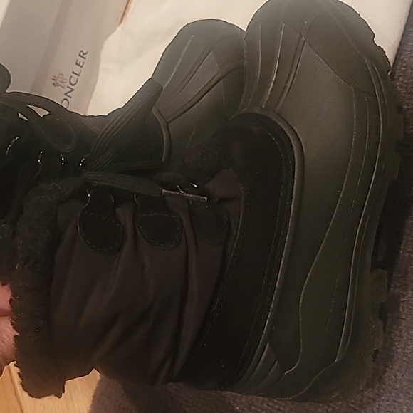 Moncler Christian boots, kids size 31. In box with dustbag - Picture 4 of 7